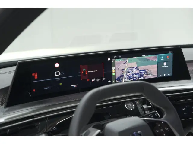 Peugeot 5008 HYbrid 145 e-DCS6 GT | Panoramadak | Camera | Elektrische Achterklep | Adaptieve Cruise...