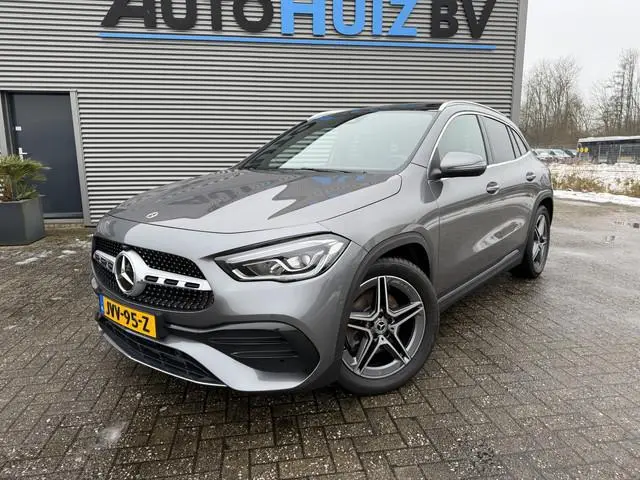 Mercedes-Benz GLA-klasse 250 225 PK 4MATIC AMG Line Panoramadak Achteruitrijcamera DAB Carplay 19 in...