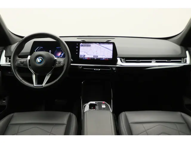 BMW X1 xDrive25e Leer, Camera, Sfeerverlichting, Apple Carplay, PDC