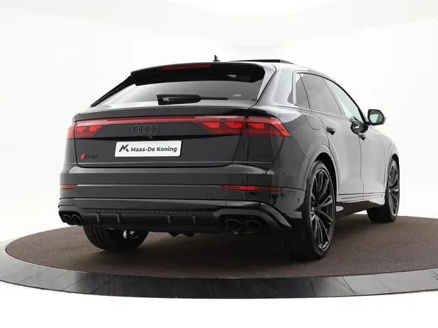 Audi SQ8 4.0 TFSI quattro 507 PK · HD-matrix + laser koplampen · Panoramadak · Audi exclusive Alcant...