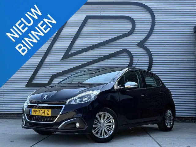 Peugeot 208 1.2 PureTech Allure 2e Eigenaar|Navi|Clima|Trekhaak|Cruise|D-riem vv in 2023|Carplay|PDC...