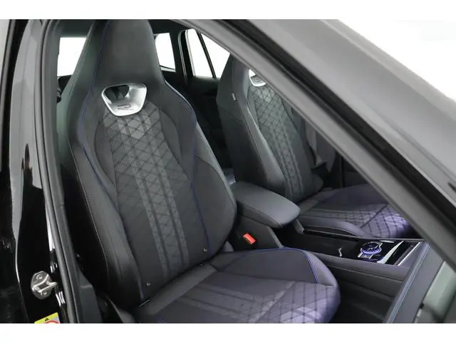 Volkswagen Tiguan 1.5 272pk eHybrid R-Line Edition Trekhaak Camera Keyless Massage Virtual Cockpit P...