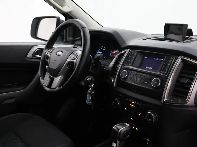 FORD RANGER 2.0 ECOBLUE 170 PK AUT. 4X4 XLT SUPER CAB + 3500 KG TREKHAAK | CAMERA