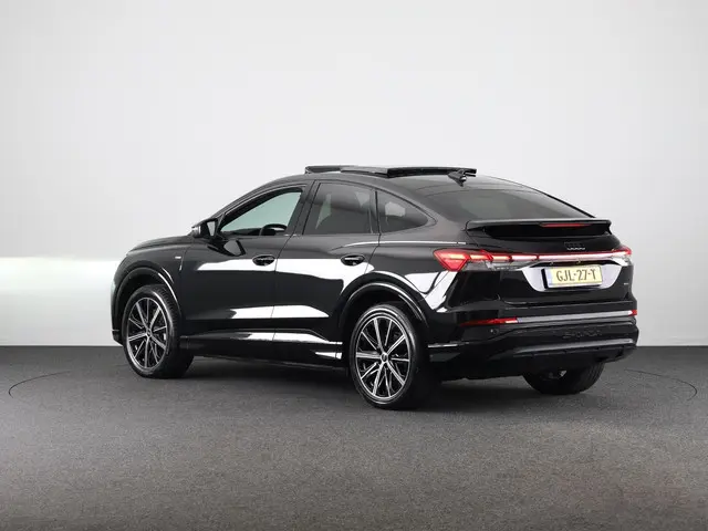Audi Q4 Sportback e-tron 45 quattro S Edition 82 kWh 286pk | Panoramadak | lederen bekleding | SONOS...