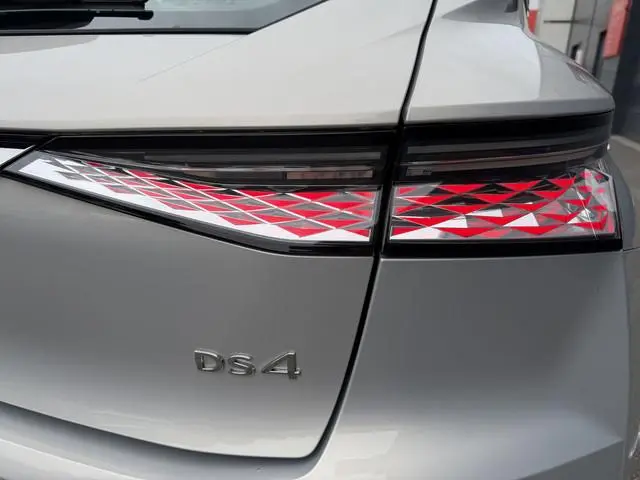 DS DS 4