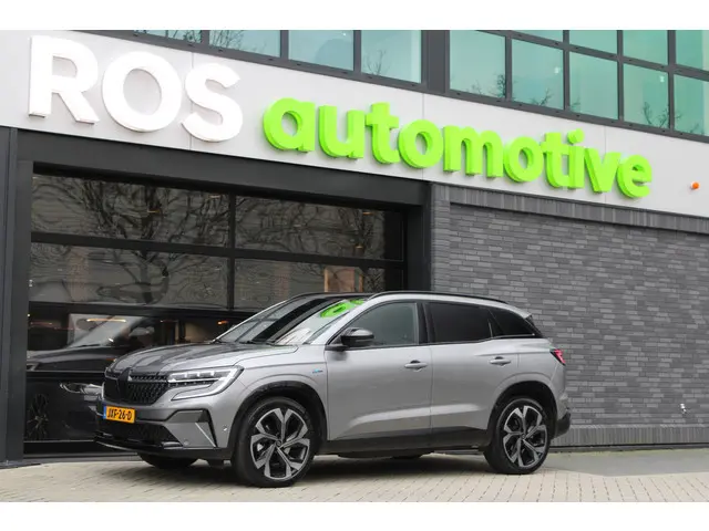 Renault Austral 1.2 E-Tech full hybrid 200 iconic | BTW | PANO | ACC | 360 | STOEL&STUUR VERW | ELEK...