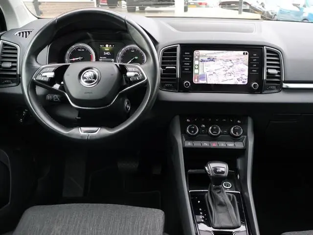 Skoda Karoq 1.5 TSI ACT 150 PK AUT. + WEGKL. TREKHAAK | CANTON | ADAPTIVE CRUISE | STOELVERW. | CAME...