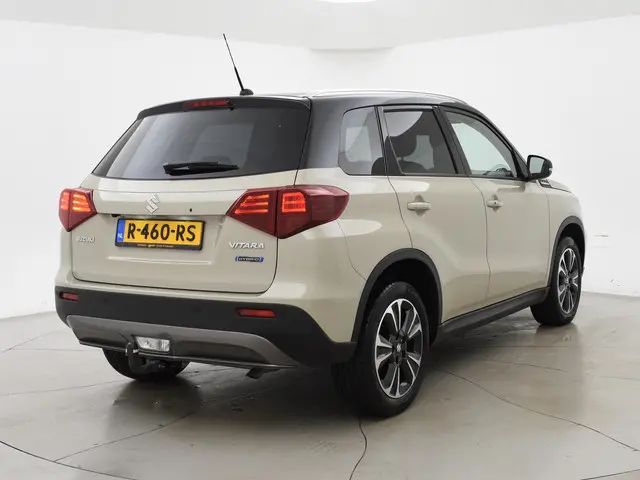 Suzuki Vitara 1.5 HYBRID AUT. ALLGRIP 4WD STYLE + TREKHAAK | ADAPTIVE CRUISE | CAMERA | STOELVERW. |...