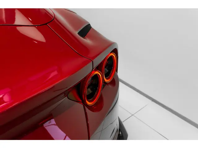 Ferrari 812 GTS