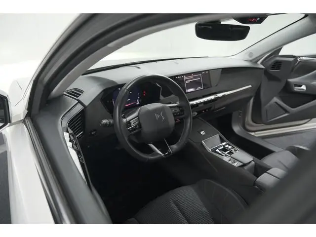 DS 4 PureTech 130 EAT8 Performance Line | Camera | Apple Carplay | Alcantara® bekleding | Parkeersen...