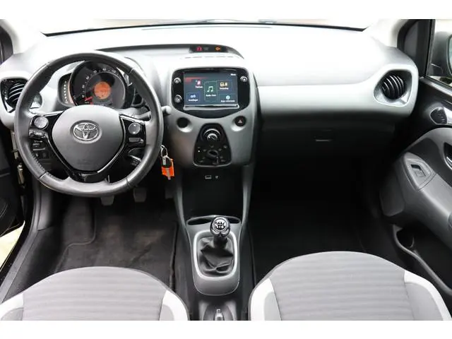 Toyota Aygo 1.0 VVT-i X-Play, Carplay, Camera