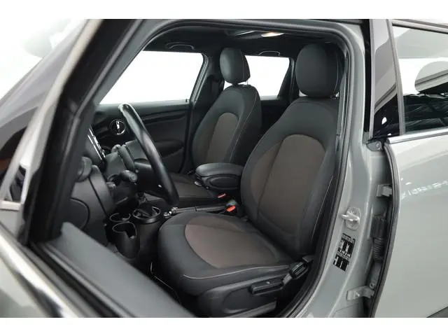 MINI 5-Deurs 1.5 136 PK Cooper Business | Rijklaar | Orig. NL | S/K-dak | 5-deurs | Climate | Cruise...