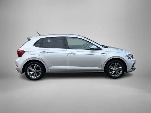 Volkswagen Polo 1.0 TSI 95pk R-Line · Navigatie · Apple/Android Car Play · Camera + Parkeersensoren...