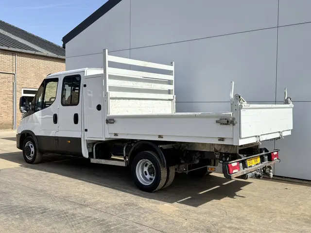 Iveco Daily 35C14 2.3 Kipper Dubbele Cabine Dubbellucht 3,5t Trekhaak 6 Stoelen Airco Cruise Control...