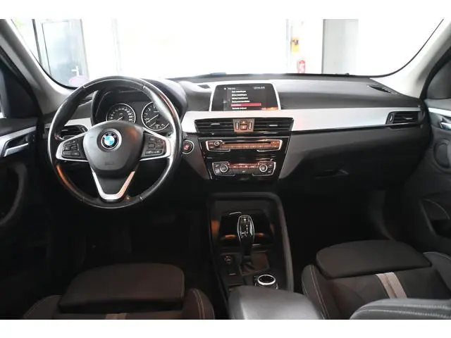 BMW X1 sDrive18i Executive Automaat Clima Navigatie Trekhaak Stoelverwarming Cruise 100% Onderhouden...