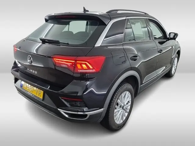 Volkswagen T-Roc 1.0 TSI Style 1e-Eig. & Dealer-Onderh. BOVAG-Garantie. NL-Auto.