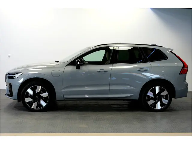 Volvo XC60 2.0 T6 AWD Recharge 293kW/399pk Aut8 Ultra Dark BOWERS&WILKINS + EL.TREKHAAK + PANORAMADA...