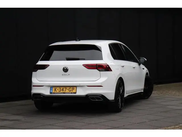 Volkswagen Golf 1.5 eTSI R-LINE | PDC | NAVI | APPLE CARPLAY | STOEL/STUURVERW. |