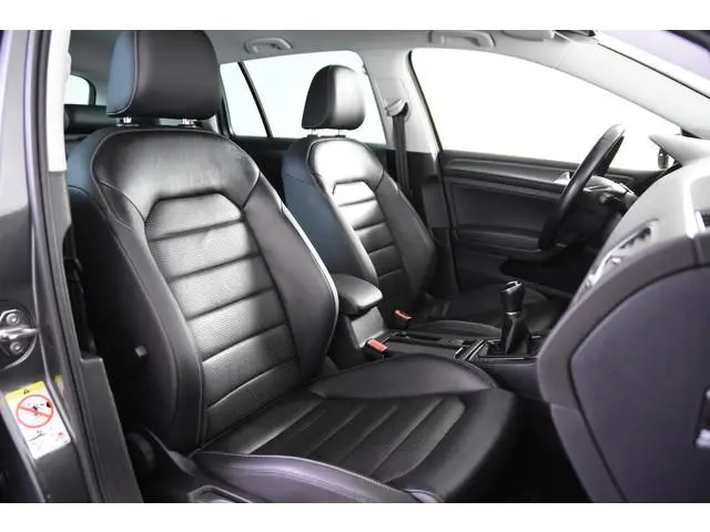 Volkswagen Golf Variant Highline *Leer*Camera*Carplay*Navi*