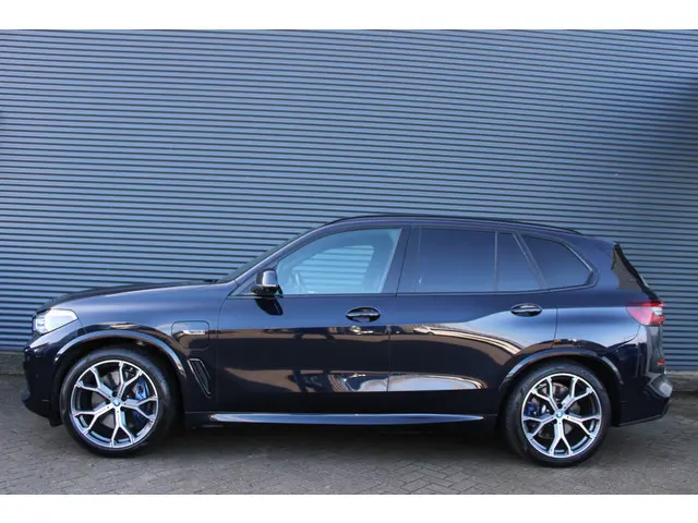 BMW X5 xDrive45e M-Sport Laser Head-up Panoramadak Comfort-Zetels 360-Camera Elek.-trekhaak