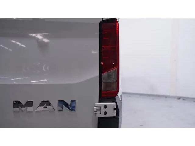 MAN TGE
