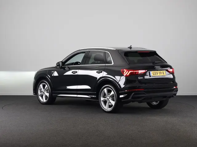 Audi Q3 45 TFSI e S edition 245pk | Navigatie | Stoelverwarming | 19 inch lichtmetalen velgen | 3 sp...