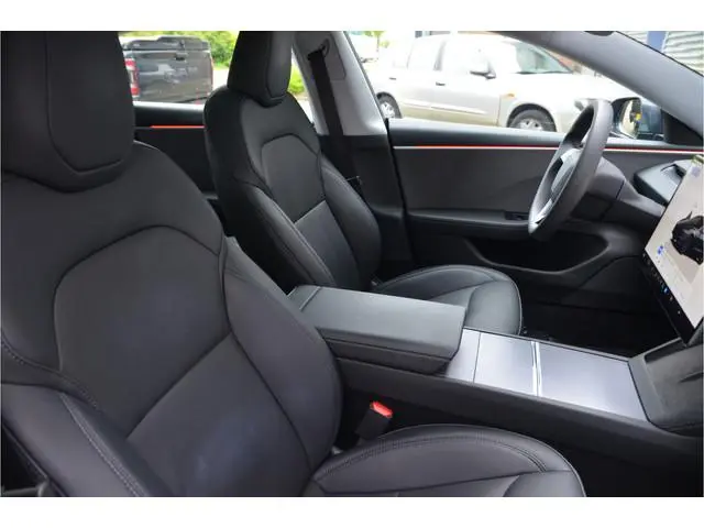 Tesla Model 3 RWD 60 kWh Highland, AutoPilot4.0 (FSD 99,- p/mnd)