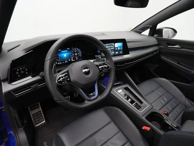 Volkswagen Golf 2.0 TSI 320 pk DSG R 4Motion | Panoramadak | Akrapovič | R-Performance | Leder | Geh...