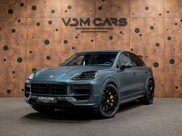 Porsche Cayenne Coupé 4.0 Turbo E-Hybrid | PTS | GT-Design | Lichtgewicht Sportpakket | Carbon | HUD...