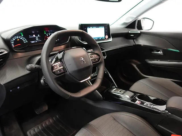 Peugeot 208 1.2 PureTech 100pk Automaat Allure Pack  Allure Pack | Navigatie | Apple Carplay/Android...