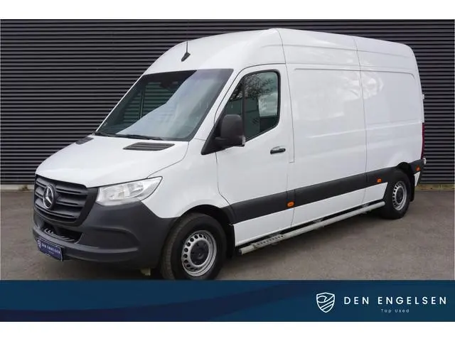 Mercedes-Benz eSprinter eSprinter L2H2 47kwh  Actieradius Accu Airco Camera Sidebars 3-Zits