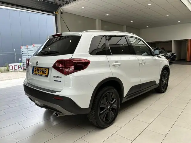 Suzuki Vitara 1.4 Boosterjet Select Hybrid [ BLACK & WHITE I DEALER OH I  CARE