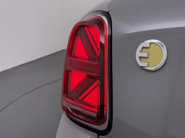 MINI Countryman 1.5 Cooper S E ALL4 VAN: 26.900,- VOOR: 23.330,- UW WKVOORDEEL: 3.570,- | PHEV Plug-...