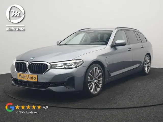 BMW 5-serie Touring 530e Business Edition Plus PHEV 293pk Dealer O.H. | Trekhaak Af Fabriek | Adapti...