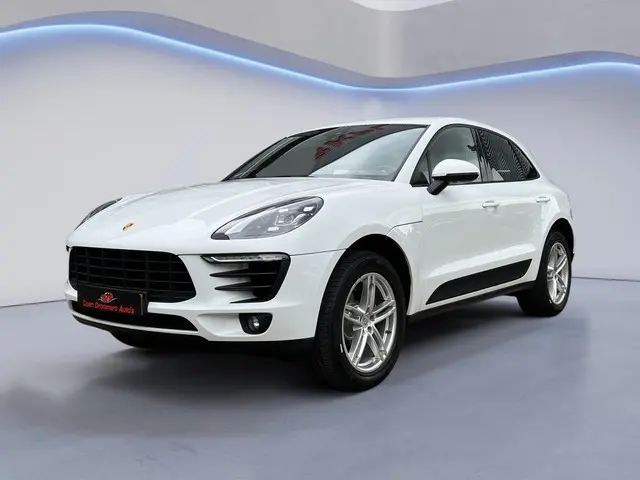 Porsche Macan 2.0 /Keyless/Stoel-Stuur en achterbank verw./Bi-Xenon/AppleCarplay/Memory/Camera/Leder...