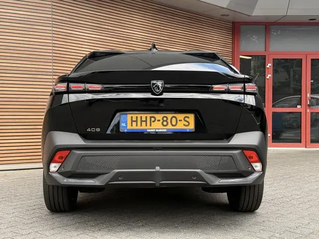 Peugeot 408
