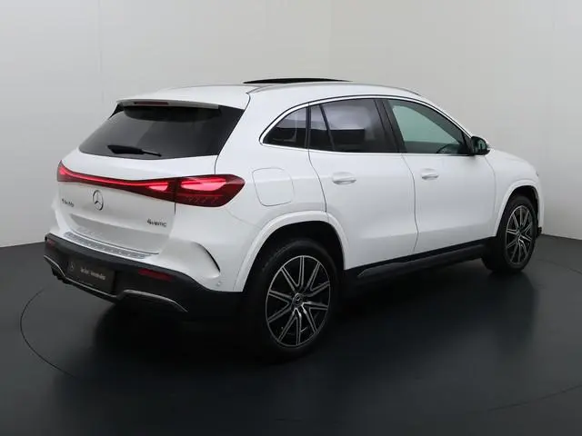 Mercedes-Benz EQA 300 4MATIC AMG Line 71 kWh | Pano Memory Sfeer