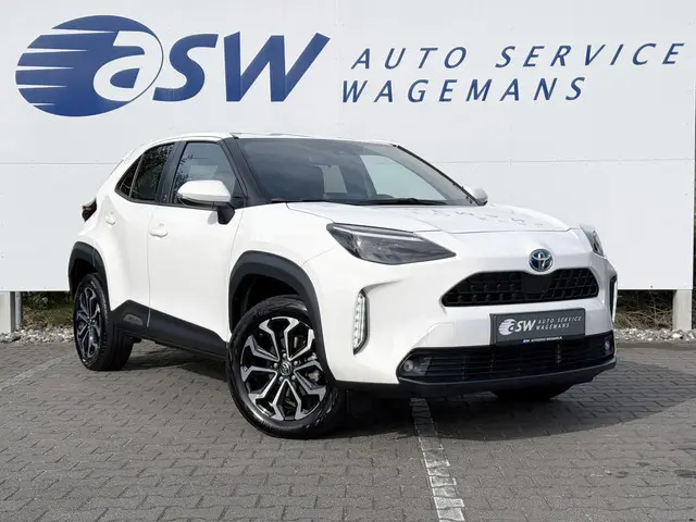 Toyota Yaris Cross 1.5 Hybrid Dynamic | CarPlay | Camera | ACC | Keyless | LED | DAB | 17 inch
