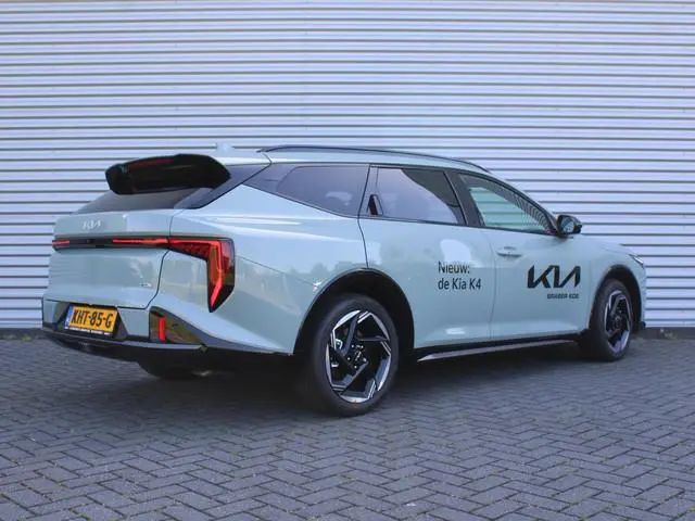 Kia K4 Sportswagon 1.0 T-GDi MHEV GT-Line Launch Edition (pano) | Stuur-/stoelverwarming | Camera |...