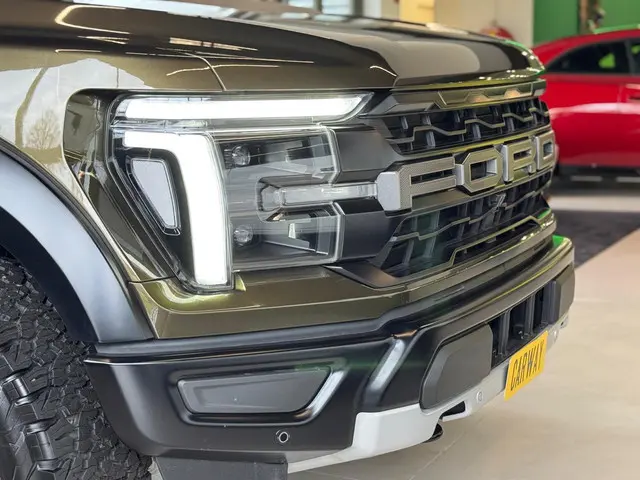 Ford F-150 RAPTOR NEW MODEL!!