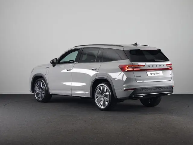 Skoda Kodiaq 1.5 TSI PHEV Sportline Business | Panoramadak | Trekhaak | 360 camera | Adaptief onders...