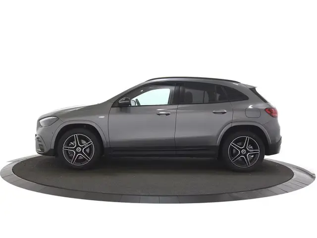 Mercedes-Benz GLA-klasse 250 e AMG Line