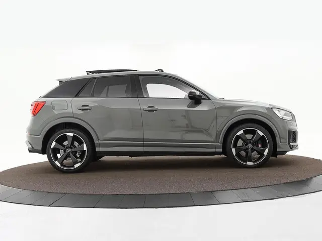 Audi SQ2