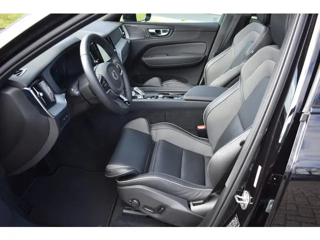 Volvo XC60 T6 AWD 350PK Plug-in Hybrid Plus Dark | BLIS | ACC | HUD | H&K | 360 Camera | Panorama da...