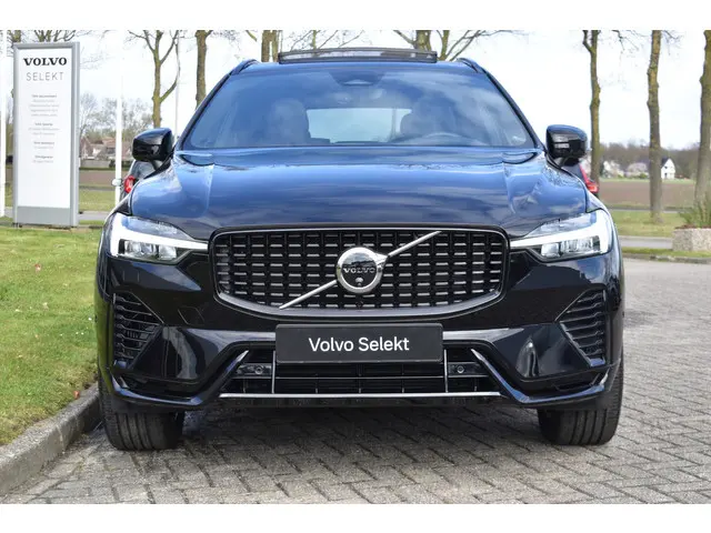 Volvo XC60 T6 AWD 350PK Plug-in Hybrid Plus Dark | BLIS | ACC | HUD | H&K | 360 Camera | Panorama da...