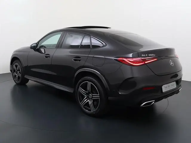 Mercedes-Benz GLC 300e AMG Coupé 4Matic // SoH 97,2% // Trekhaak // Panoramadak // Headup Display //...