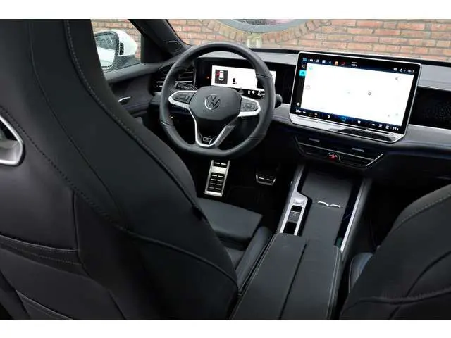 Volkswagen Passat Variant 2.0 TDI R-Line Business Panoramadak, Trekhaak, Lederen sportstoelen, Head-up display