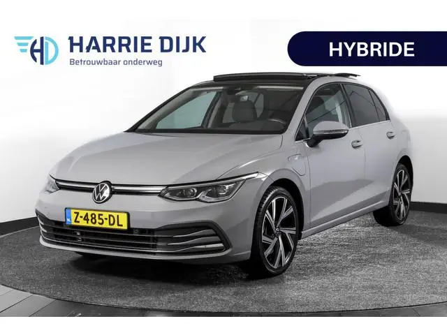 Volkswagen Golf 1.4 eHybrid Style | S/K-Panodak | Elek. Trekhaak | Dig. Cockpit | Adapt. Cruise | St...