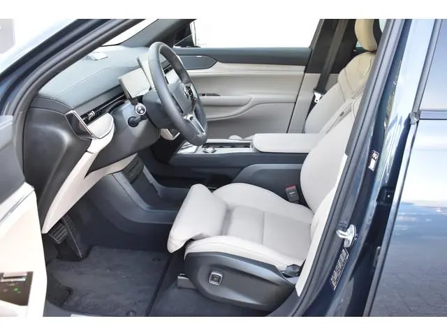 Volvo EX90