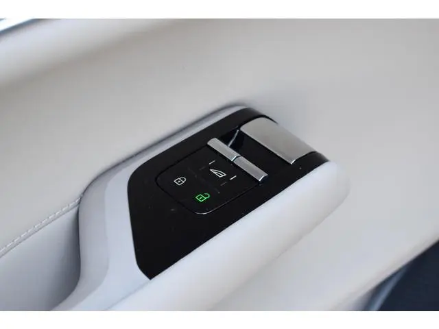 Volvo EX90
